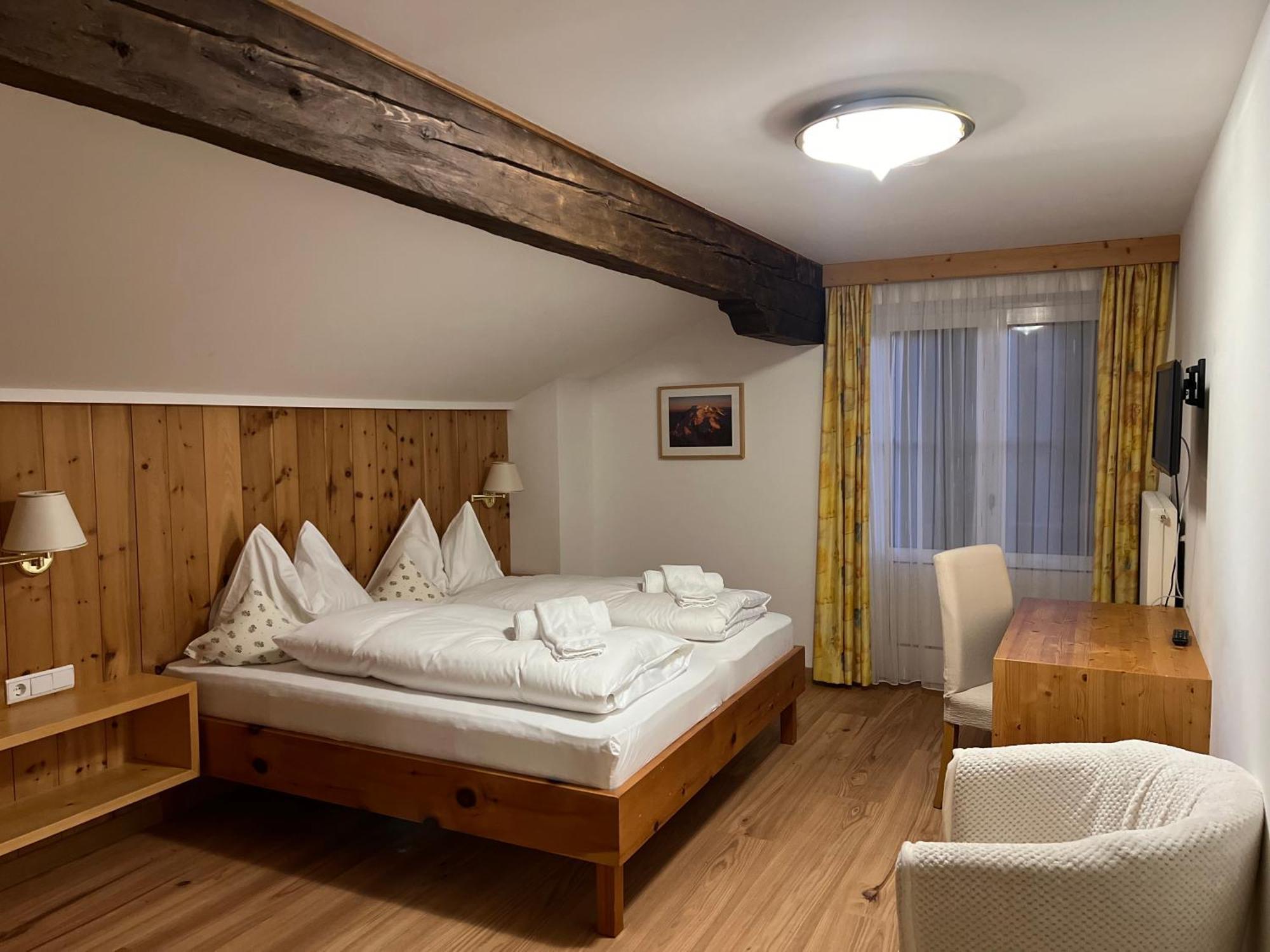 Lake & River Hotel 카레자알라고 외부 사진