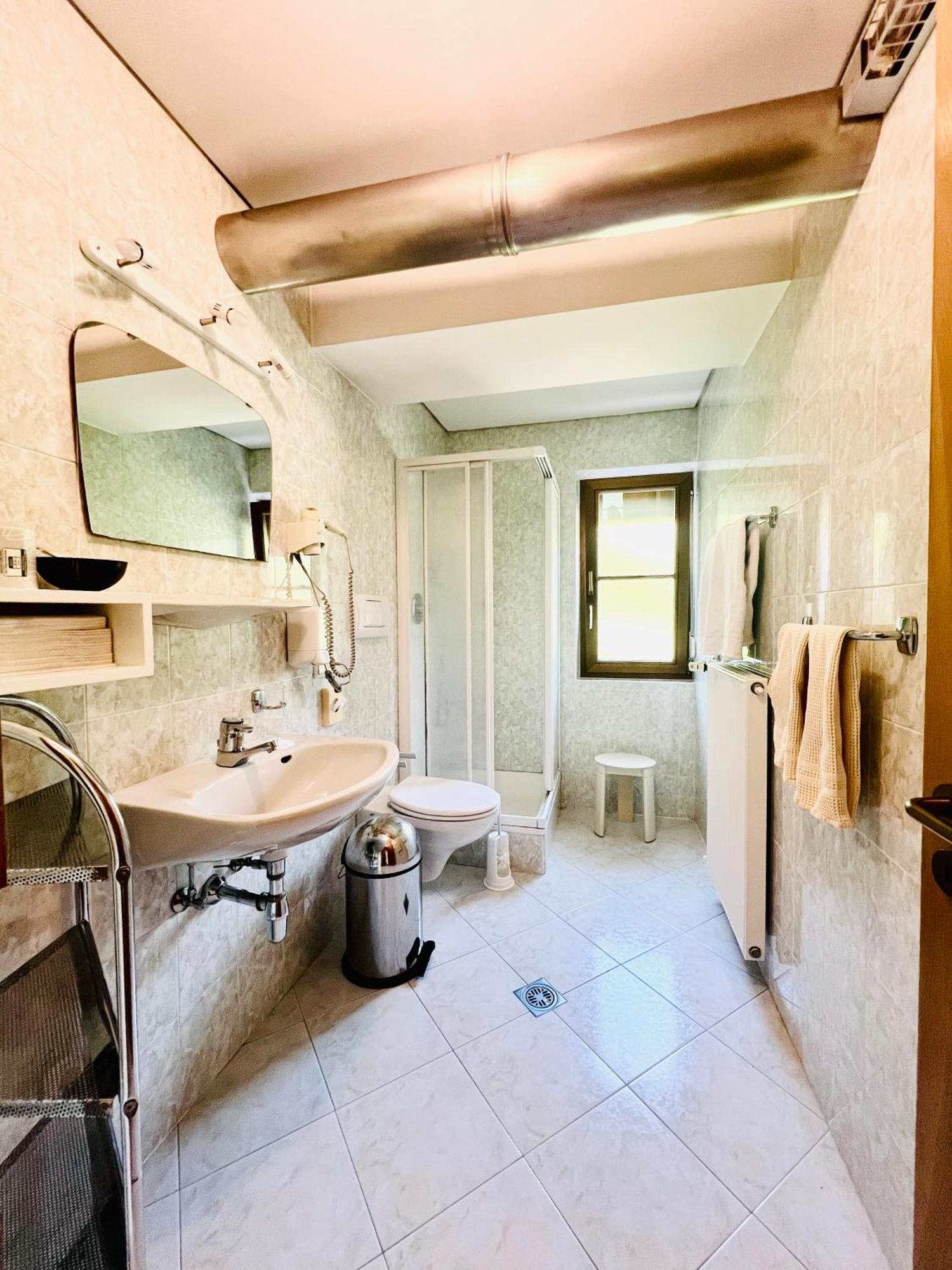 Lake & River Hotel 카레자알라고 외부 사진